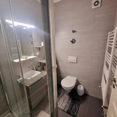Apartment Sweet 2